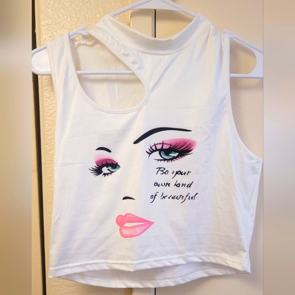 Be your own kind of beautiful crop top never worn but no tags